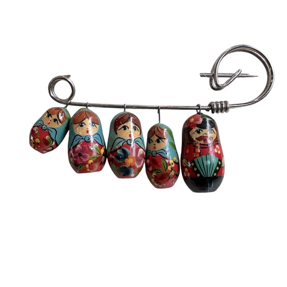 Vtg Graduated Handcrafted Russian Matryoshka Dolls Handpainted Pin Sash Brooch
